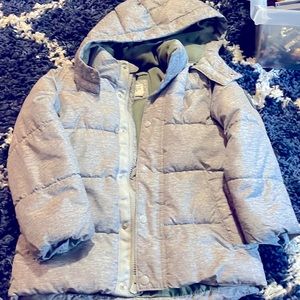 Baby gap size 5t grey and green puffer jacket